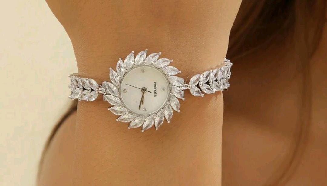 Montre et Alliance en acier inoxydable pour femmes et hommes.